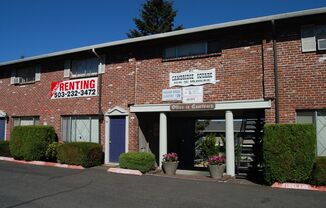 2 beds, 1 bath, 835 sqft, $1,395, Unit 4616 SE Milwaukie #19