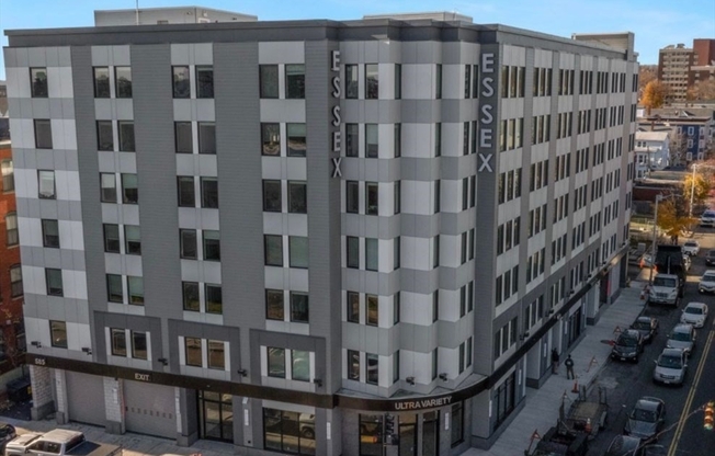 Studio, 1 bath, $1,575, Unit 727
