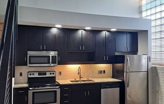 2 beds, 2 baths, 865 sqft, $1,549, Unit 3105