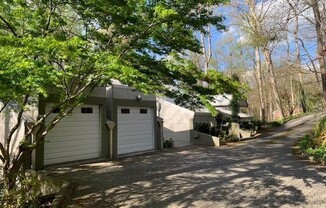 1121 DAWN VW LN NW