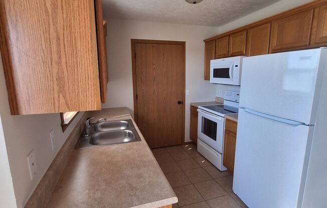 3 beds, 2 baths, $1,495