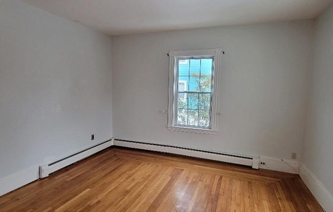 158 160 ROSLINDALE AVE