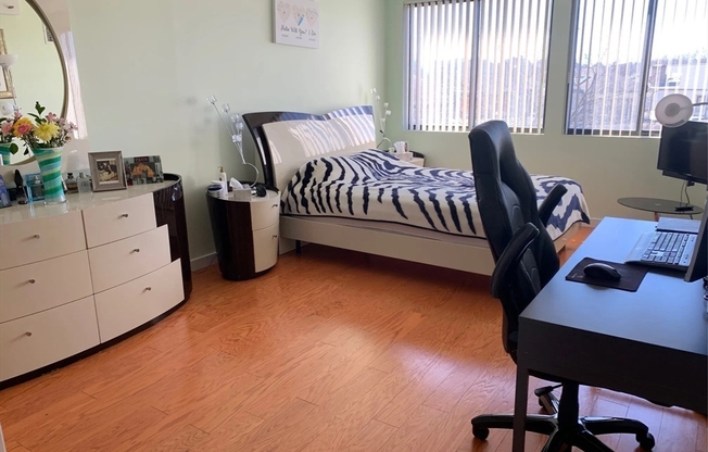 2 beds, 1 bath, 975 sqft, $3,950, Unit 506