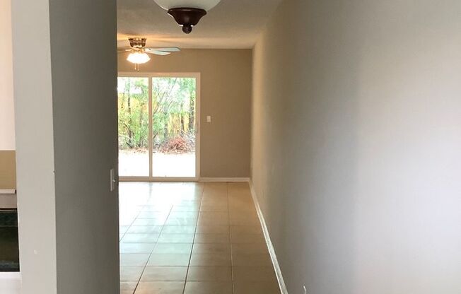 2 Bedroom, 2 Bath Condo Minutes From Main Gate