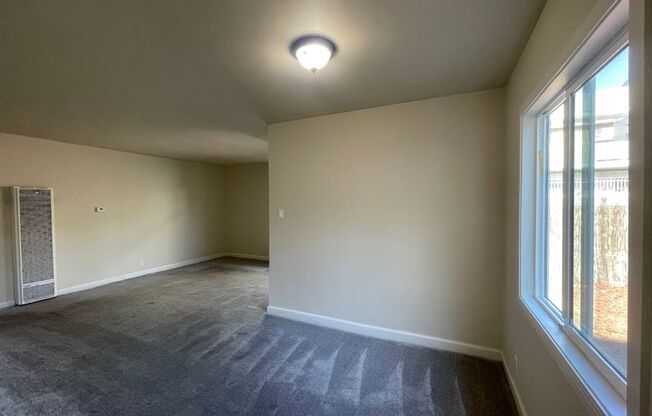 2 beds, 1 bath, 1,050 sqft, $2,395, Unit UNIT 13719