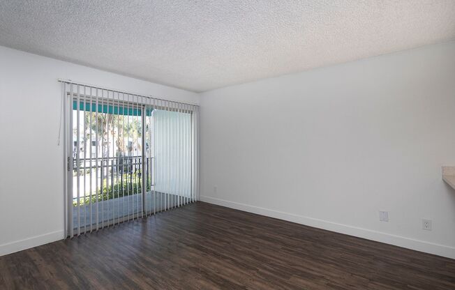 1 bed, 1 bath, 844 sqft, $2,595, Unit 329