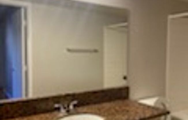 1 bed, 1 bath, $1,100, Unit # 1144