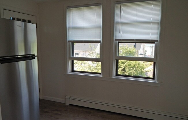 83 LEYDEN ST