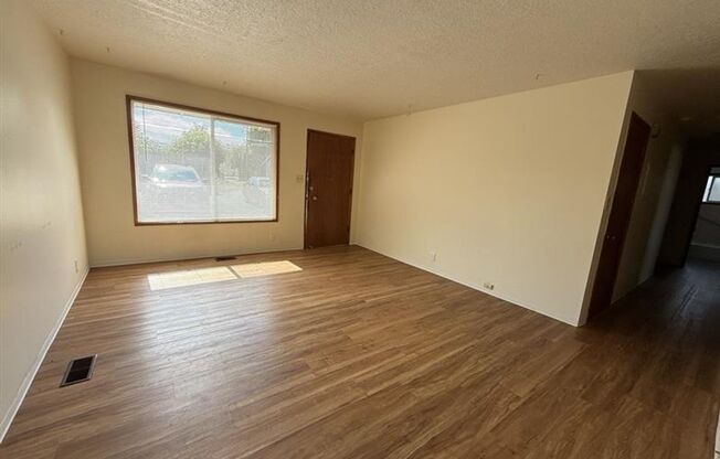 1139 SE Baseline Street #2 ~ Wonderful Unit in Plex