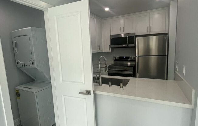 1 bed, 1 bath, 550 sqft, $2,150, Unit B-35