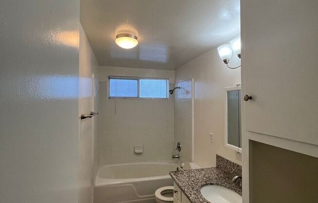 1 bed, 1 bath, 558 sqft, $1,850