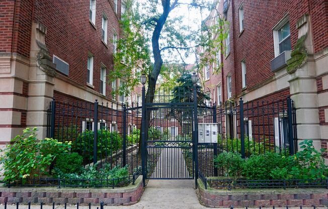 Kenmore Courts