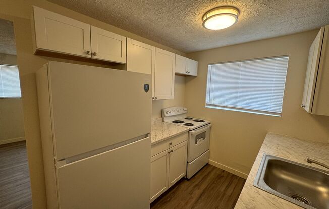 1 bed, 1 bath, $870, Unit Unit 3