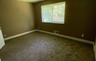 390 WEST LAKE AVE # B-4