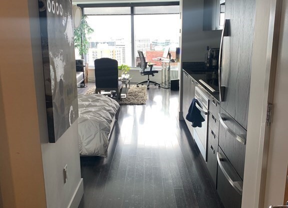 Studio, 1 bath, 512 sqft, $2,900, Unit 24I