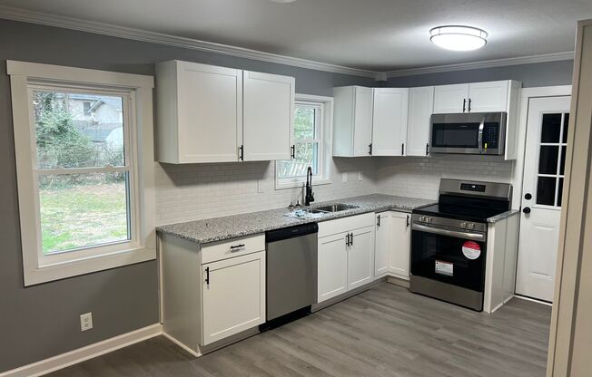Spacious & Newly Renovated 4-Bedroom Home Near Redstone Arsenal