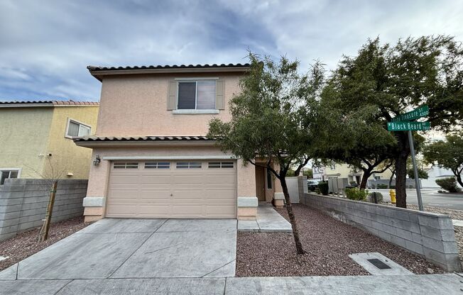 Gorgeous 3Bed/2.5Bath/2Car, 2-Story Home located in Spring Valley