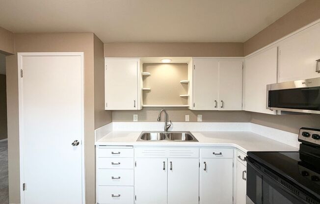 2 beds, 1 bath, $1,450
