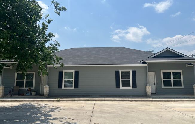 Luxury 3/2 Duplex in Seguin, Texas