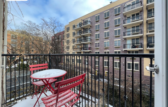 2 beds, 1.5 baths, $3,500, Unit 2