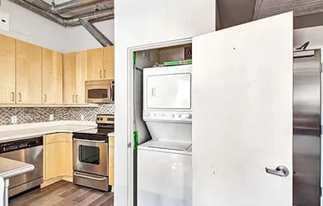 GORGEOUS Furnished LOFT Style in Scottsdale!