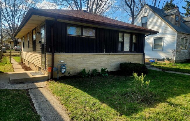 Spacious 3-bedroom single family home w/ finished basement