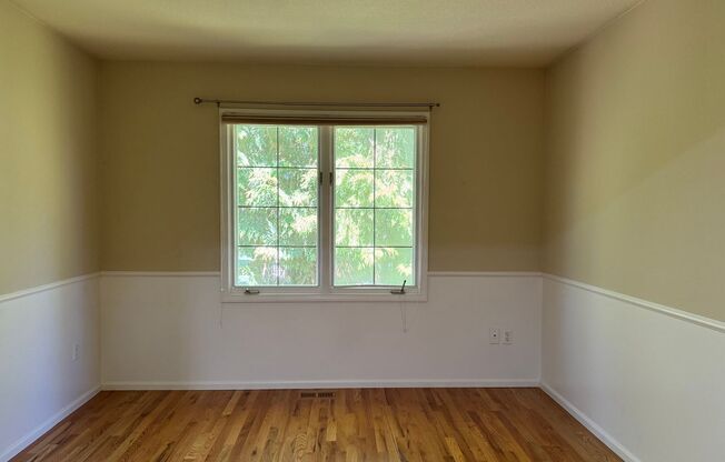 4 beds, 2.5 baths, $4,500