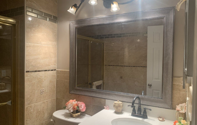 227 LINDSEY CT