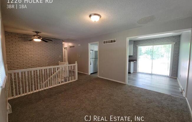 1226 HOLKE RD