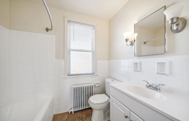 3 beds, 1 bath, 950 sqft, $1,395, Unit 619 Southcrest Drive #19