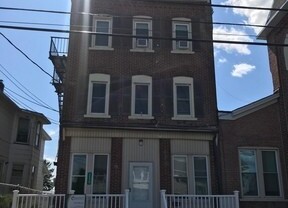 1 bed, 1 bath, $1,149, Unit Apartment 6