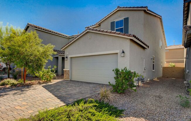 Gorgeous 4 Bedroom, 2 Story Home in SW/Mountains Edge!