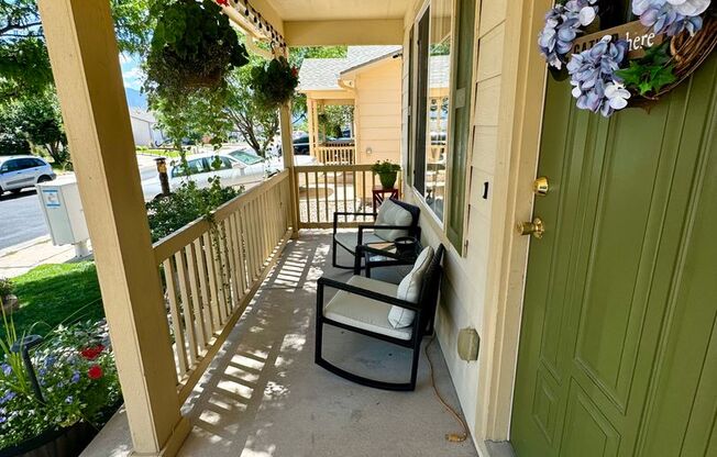 Cozy 3 Bedroom home close to Powers Blvd