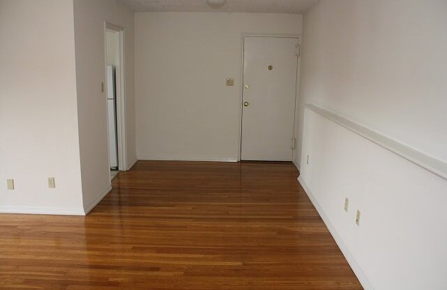 1 bed, 1 bath, 610 sqft, $1,790, Unit 100EM3A