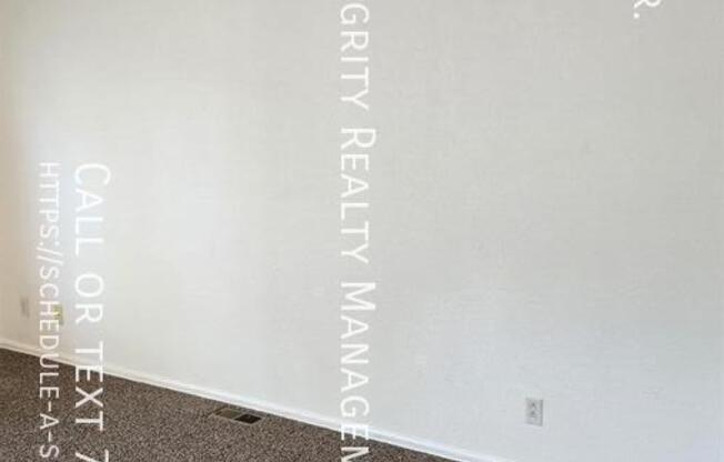 2037 E 102 CIR