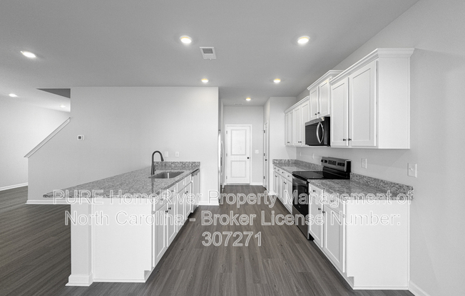 3328 BURBERRY DR