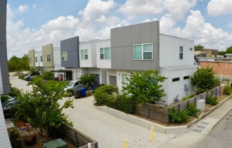 232 E CEVALLOS