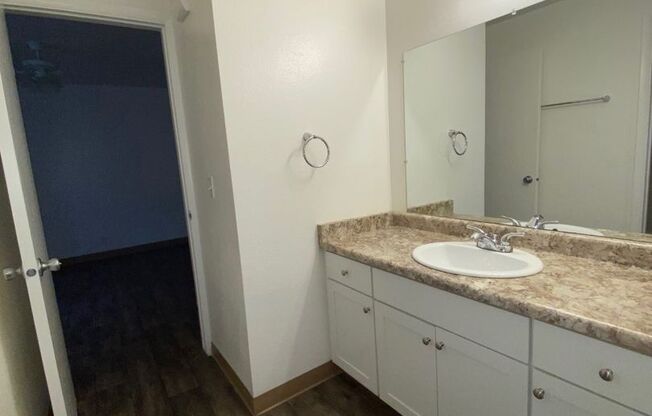 2 beds, 1 bath, 950 sqft, $1,195, Unit 10A