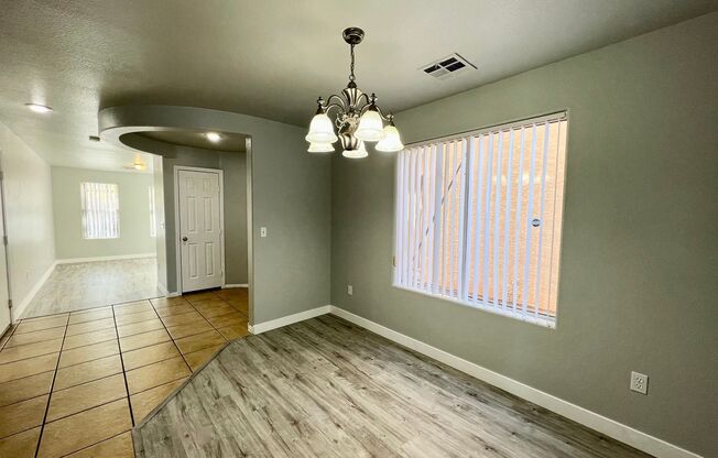 Gorgeous 5 bedroom home with a den located on Decatur & Windmill In the Pinecrest Community!