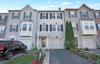 930 MONET DR