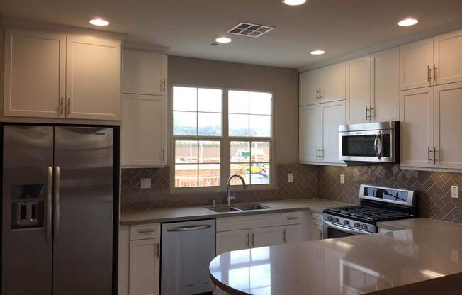 Amazing 4 Bedroom/3.5 Bathroom Townhome