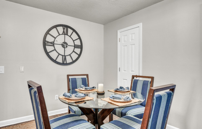 2 beds, 1 bath, 1,024 sqft, $2,245, Unit 10-19