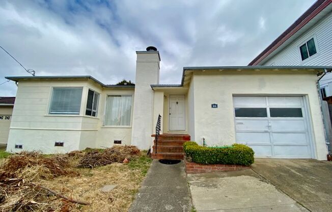 5 Bed / 2 Bath Single Family Home in Daly City - Convenient Location!