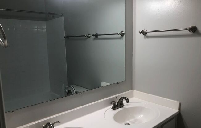 2 beds, 2 baths, 955 sqft, $1,225, Unit 5939D