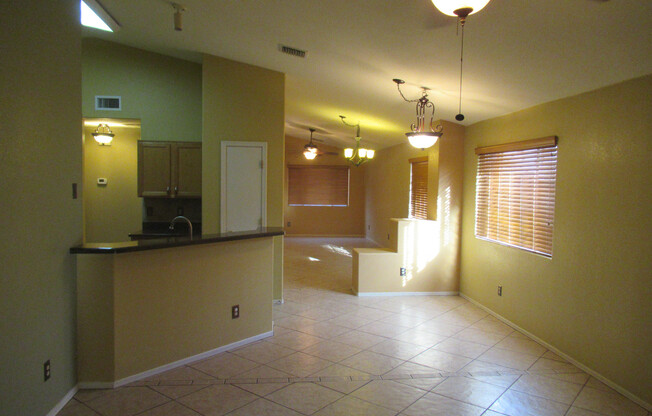 Attractive 4 Bedroom 2 Bath Home in the Tucson Mtn. Area Near Pima College & Downtown