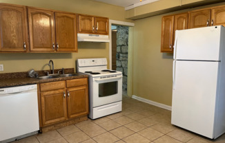 1 bed, 1 bath, 800 sqft, $825, Unit 1411 S. 3rd St. Unit 5