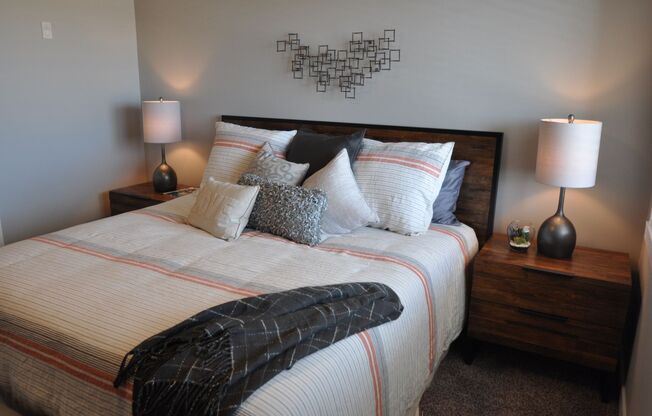 3 beds, 2.5 baths, $2,395, Unit 343