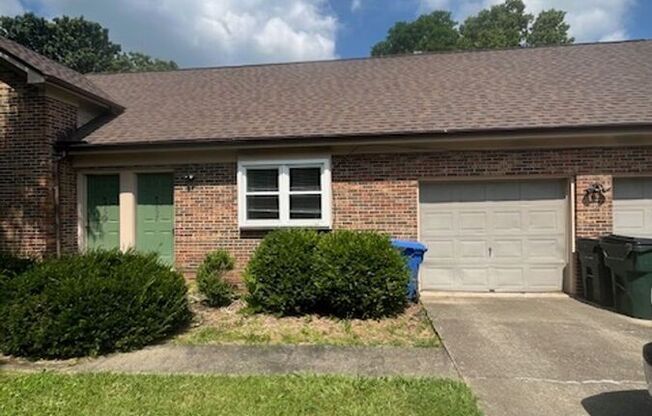 457 WOODVIEW DR