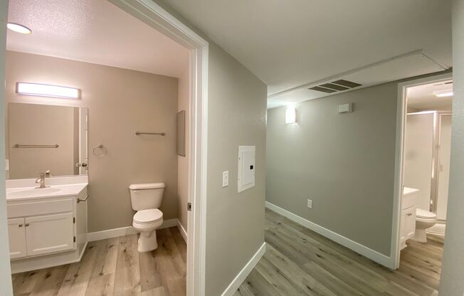 2 beds, 2 baths, 800 sqft, $2,677, Unit 20-102