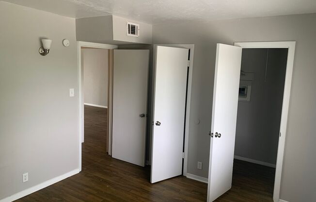 2 beds, 1 bath, 780 sqft, $1,050, Unit 207
